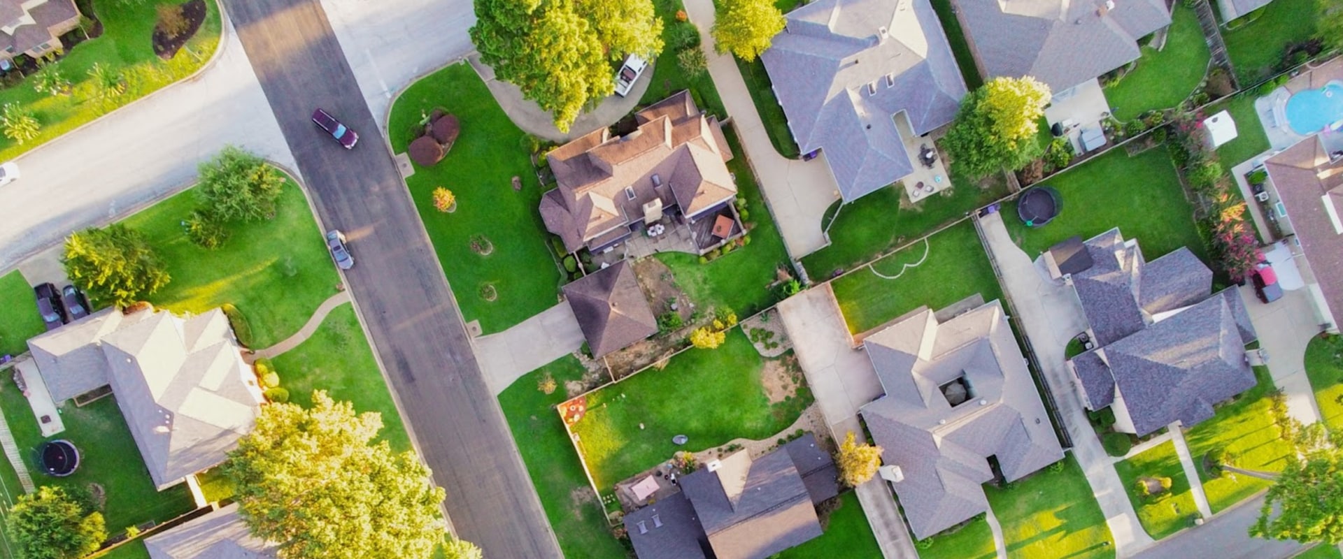 How many homes are owned by institutional investors?